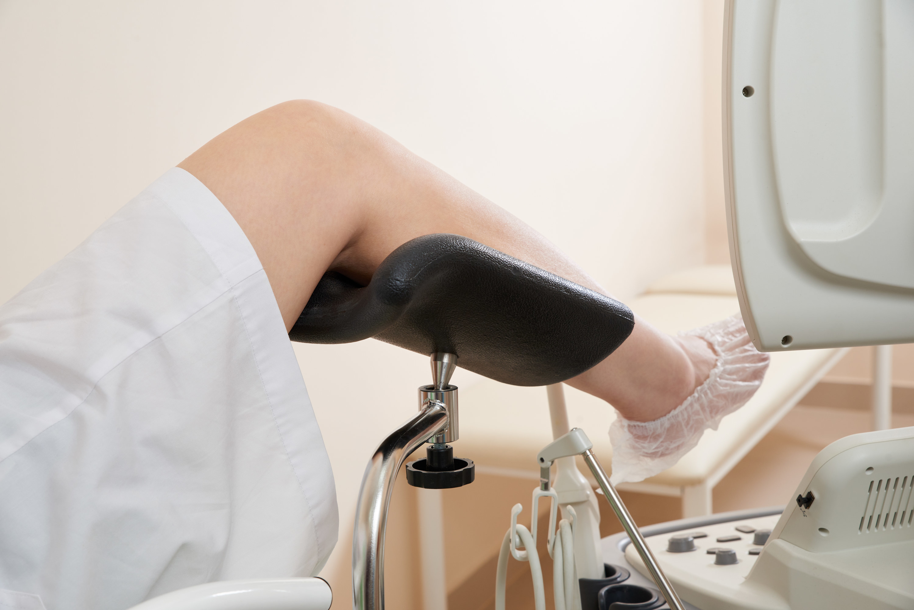 japan gyno clinic speculum 3000x2000 Women's Experiences Being Shamed By A Medical Professional