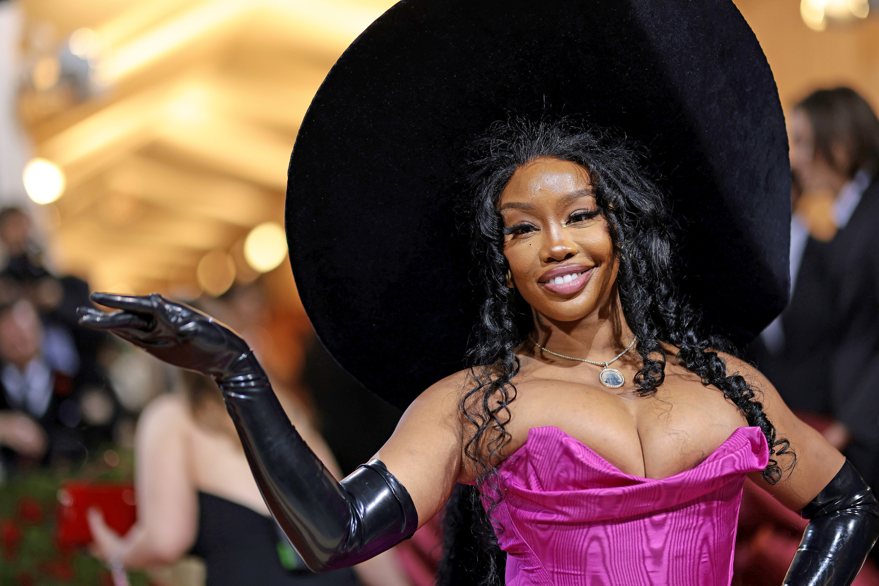 SZA Shuts Down Taylor Swift Feud Rumors - 65