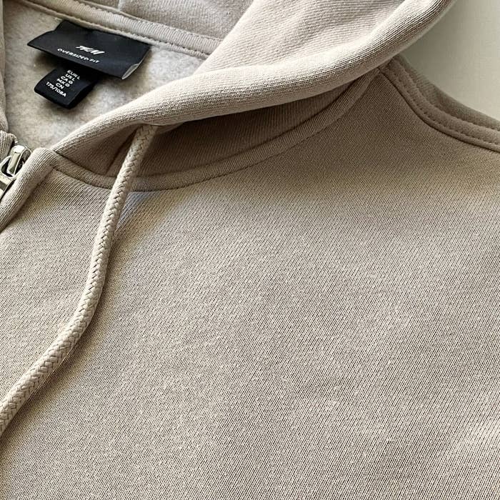 H&amp;amp;Mのおすすめのメンズアイテム「Oversized Fit Zip-through hoodie」