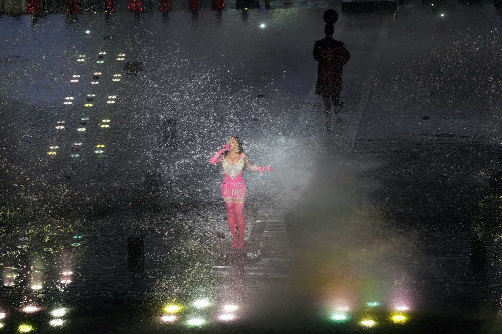 Beyonc  s Dubai Concert Reactions To Prepare For Renaissance - 25