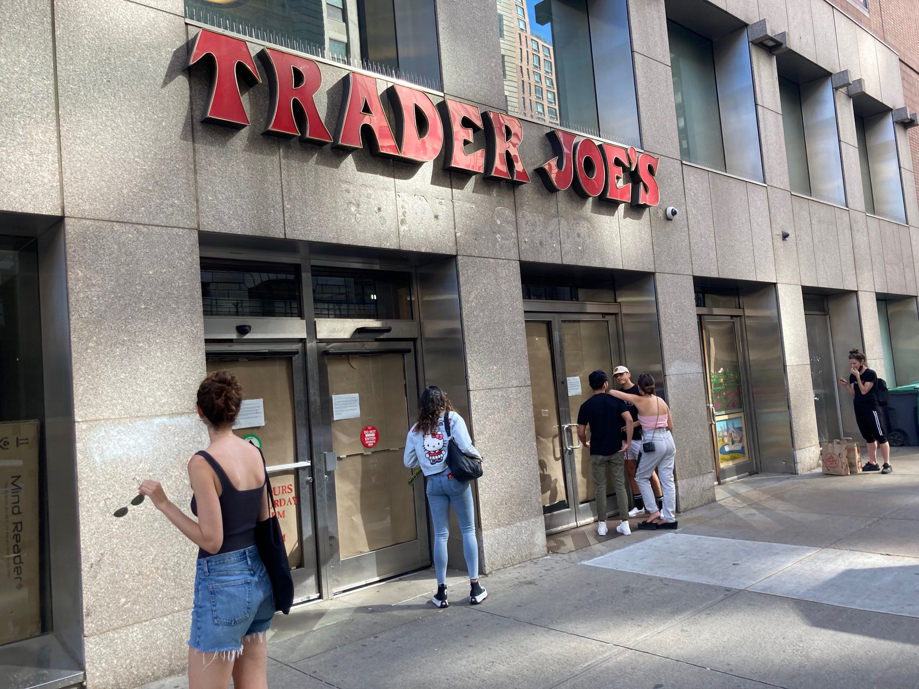 the exterior of a trader joe&#x27;s store