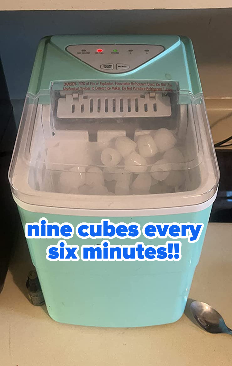 If you can't find rod-shaped ice cube trays for water bottles; these work  great! Found easily at target/stop&shop/Walmart : r/lifehacks