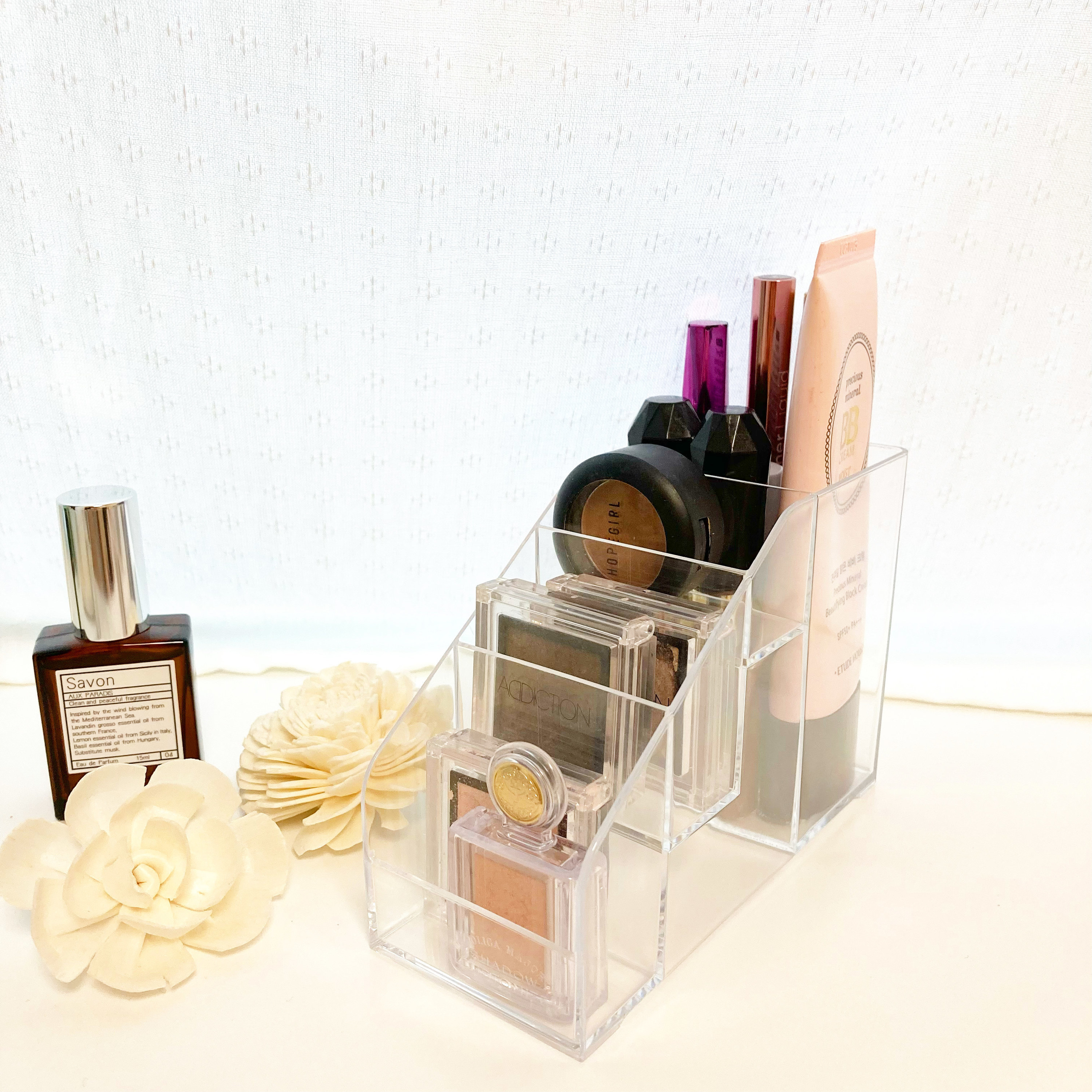 DAISO（ダイソー）のおすすめ感動グッズ「コスメスタンド（スリム、ネイルカラー）」