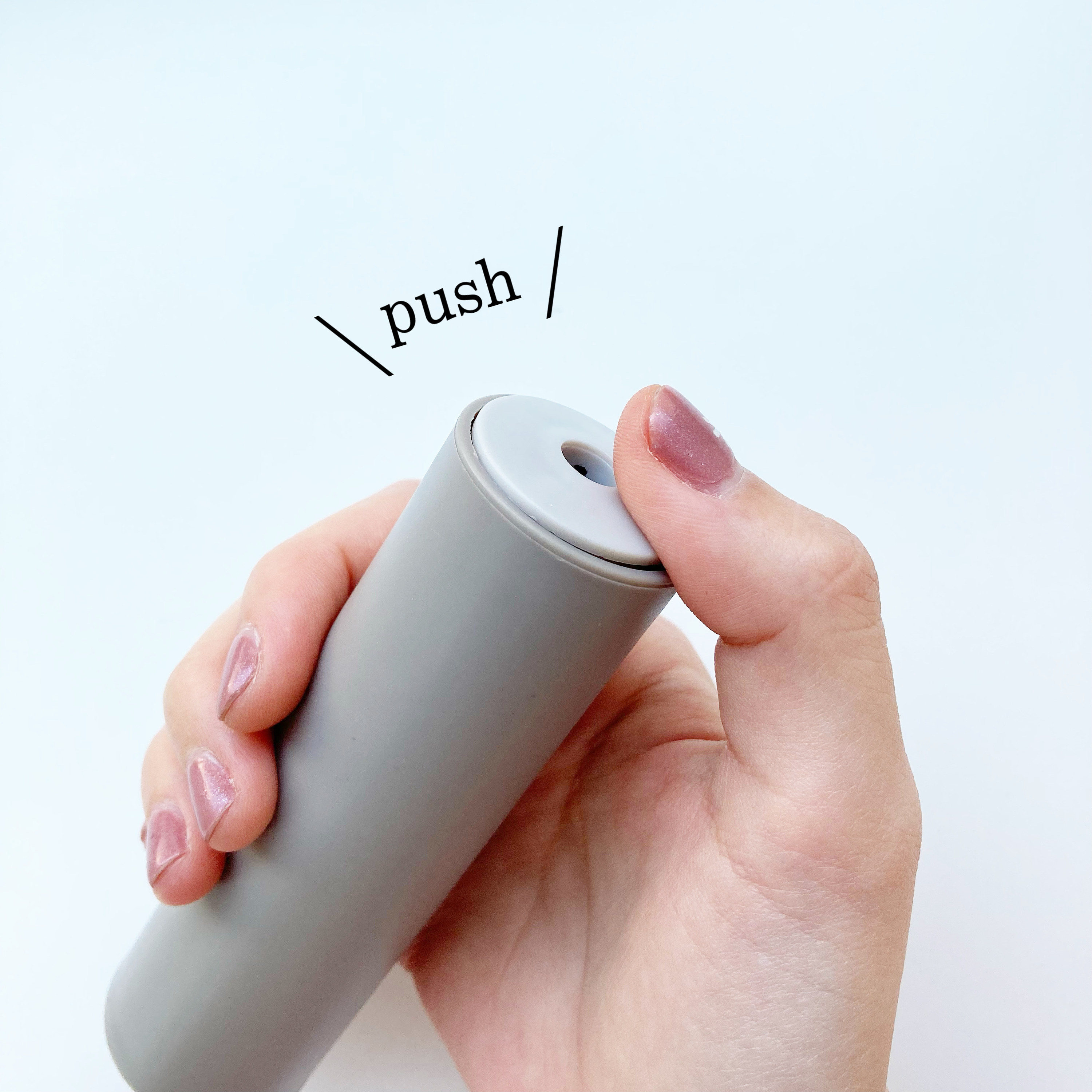 DAISO(ダイソー)の便利アイテム「携帯用ほこり取り(ワンタッチ)」