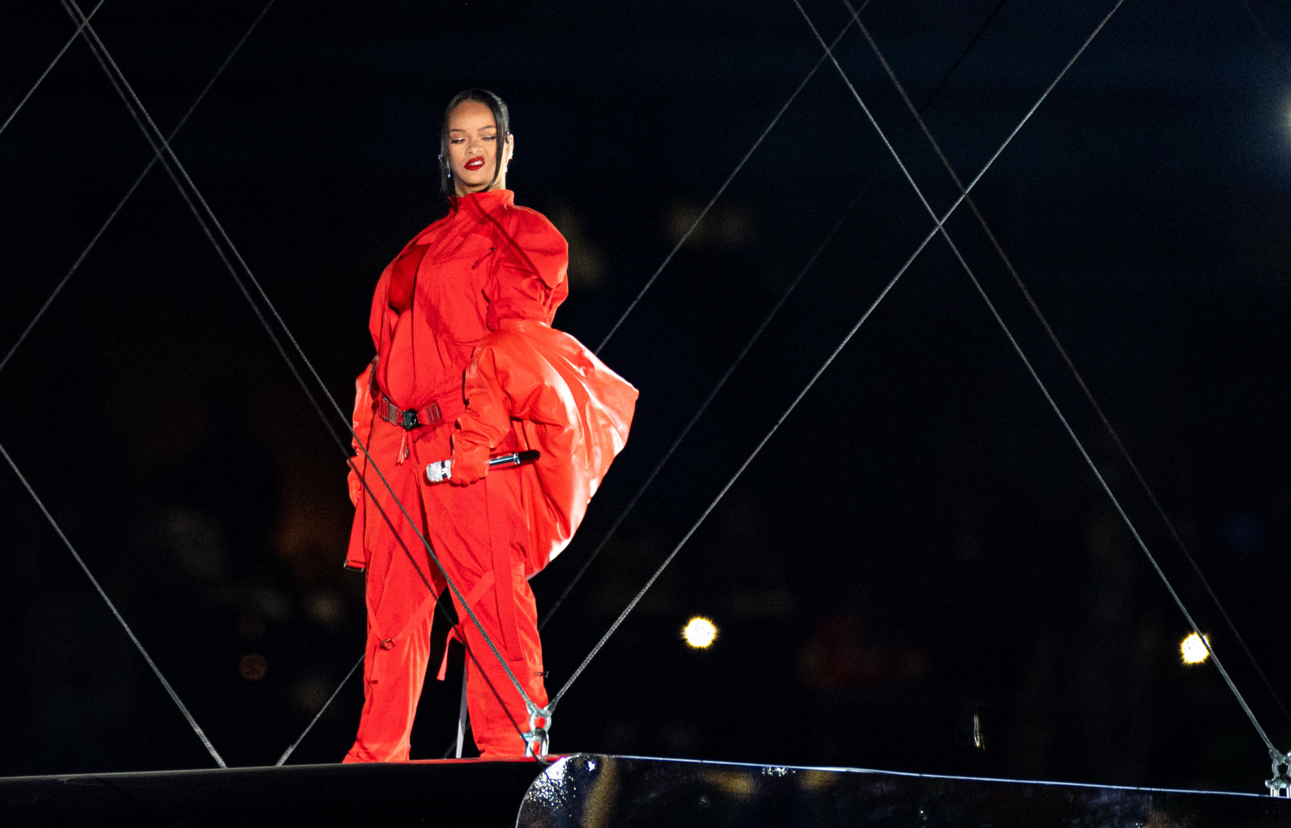 Celebs and Fans React to Pregnant Rihanna's High-Flying Super Bowl