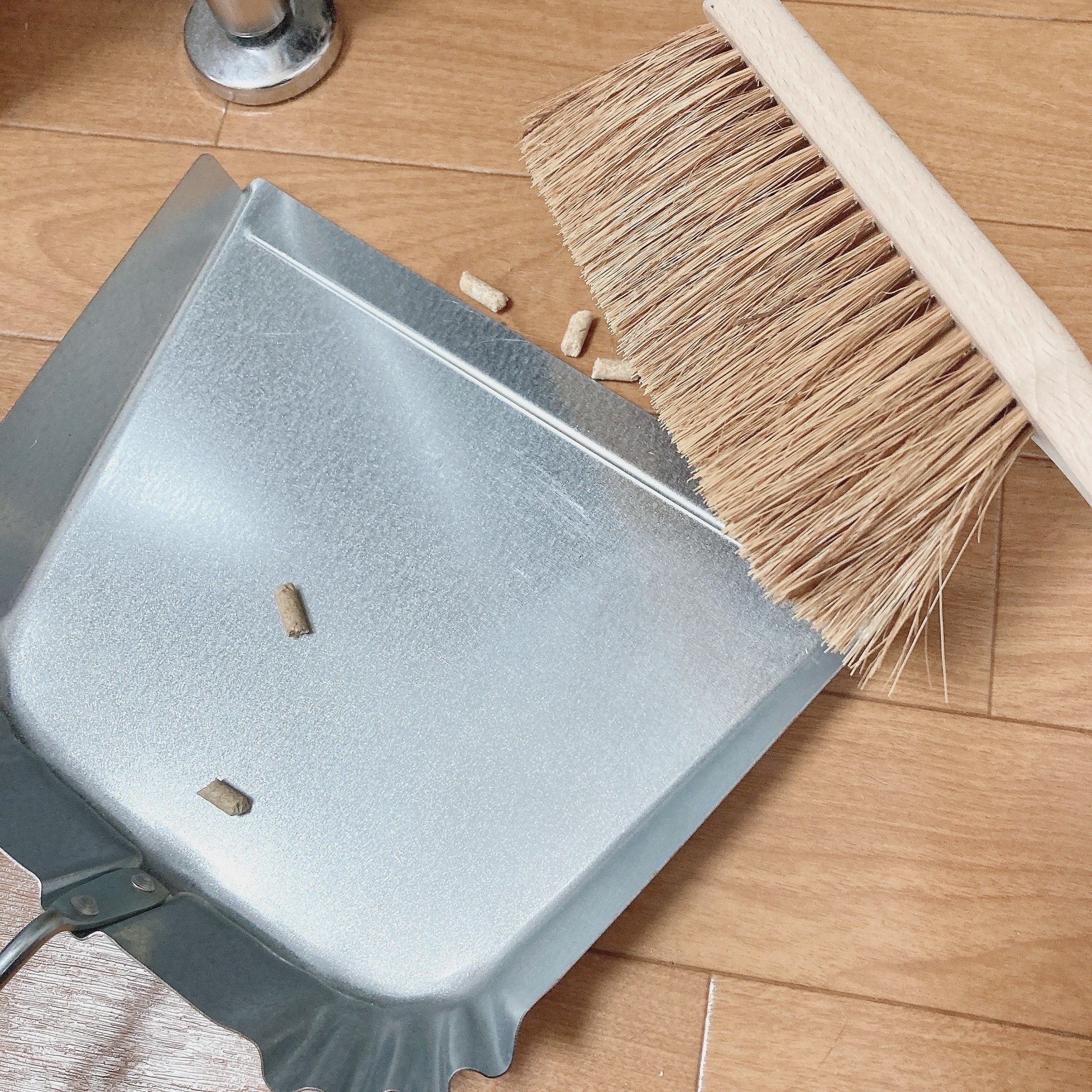 IKEA（イケア）のオススメの掃除グッズ「BORSTAD ボールスタード ほうき＆ちり取り」