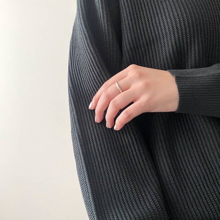 UNIQLO(ユニクロ)のオススメのセーター「Vネックセーター(長袖)」