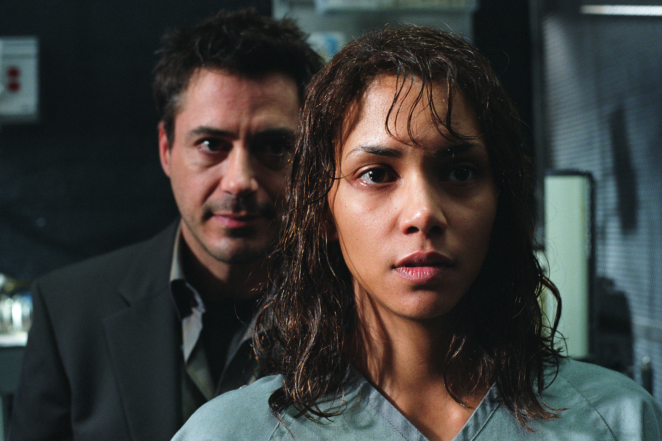 robert downey jr and halle berry in gothika