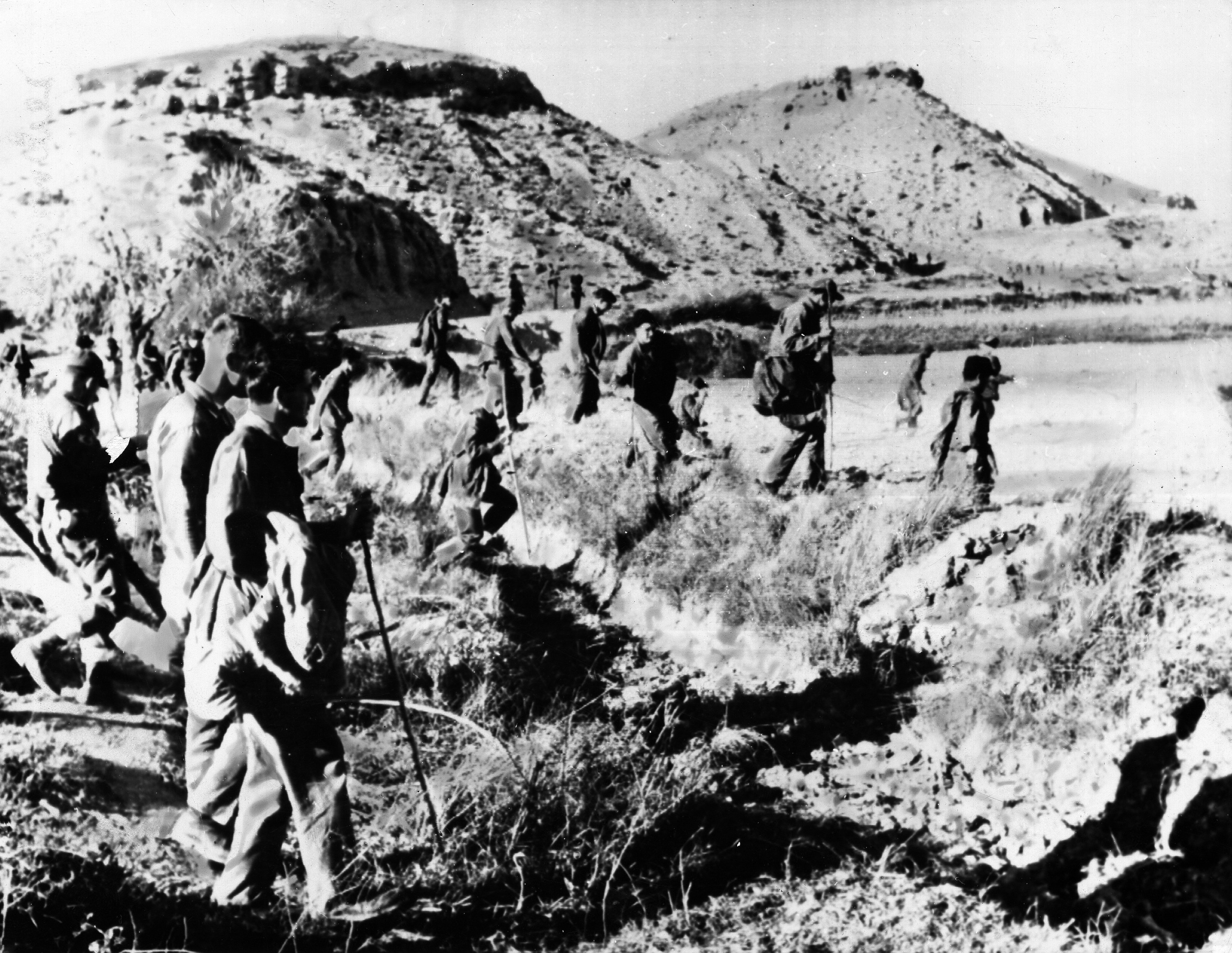 Soldiers searching for bombs