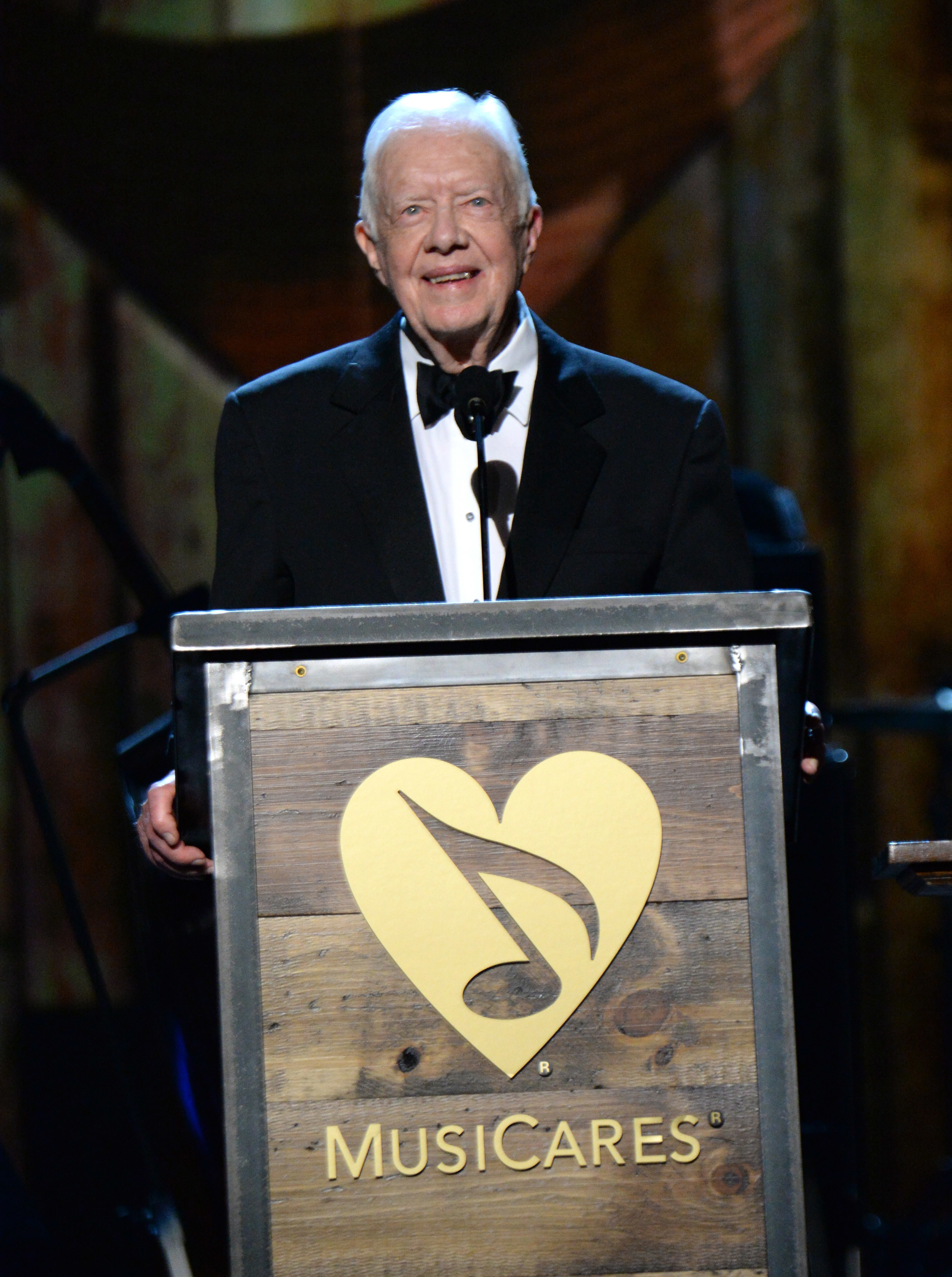 Jimmy Carter gives speech