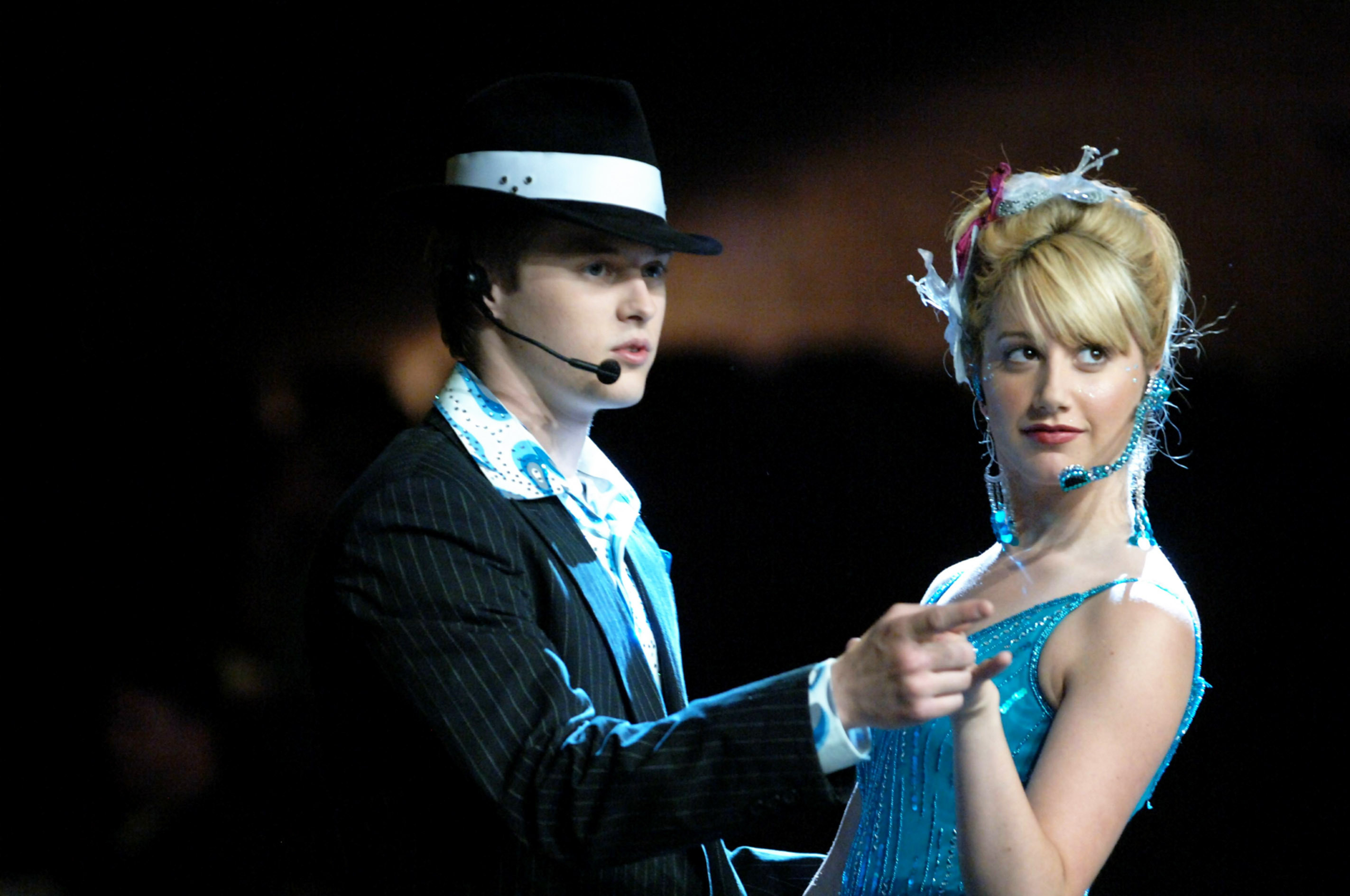 Lucas Grabeel and Ashley Tisdale in High School Musical