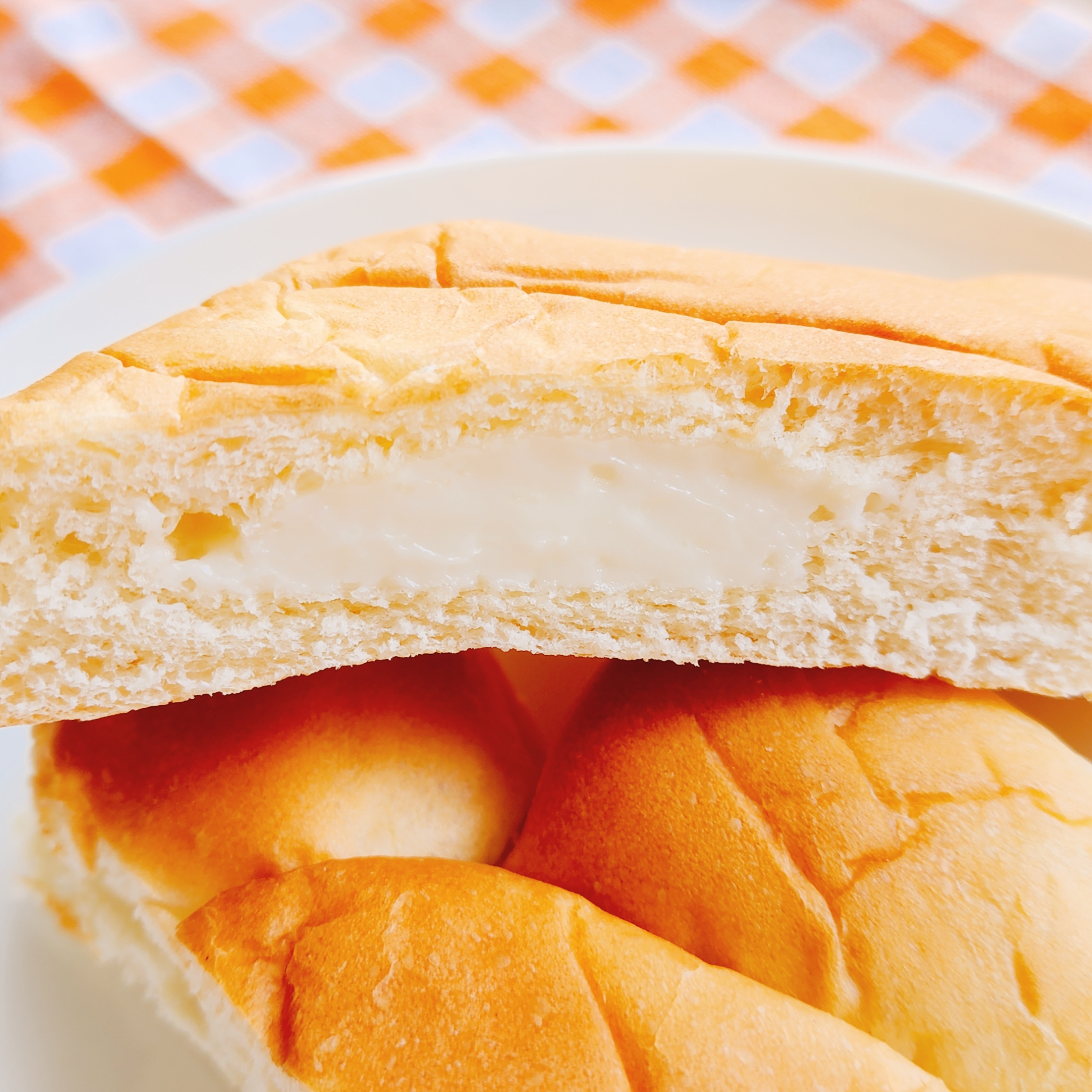 FamilyMart（ファミリーマート）のおすすめパン「肉球みたいなパン」