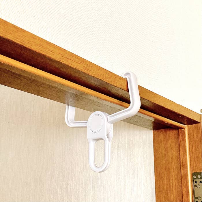 Seria（セリア）のオススメアイテム「ハンガーキャッチ」