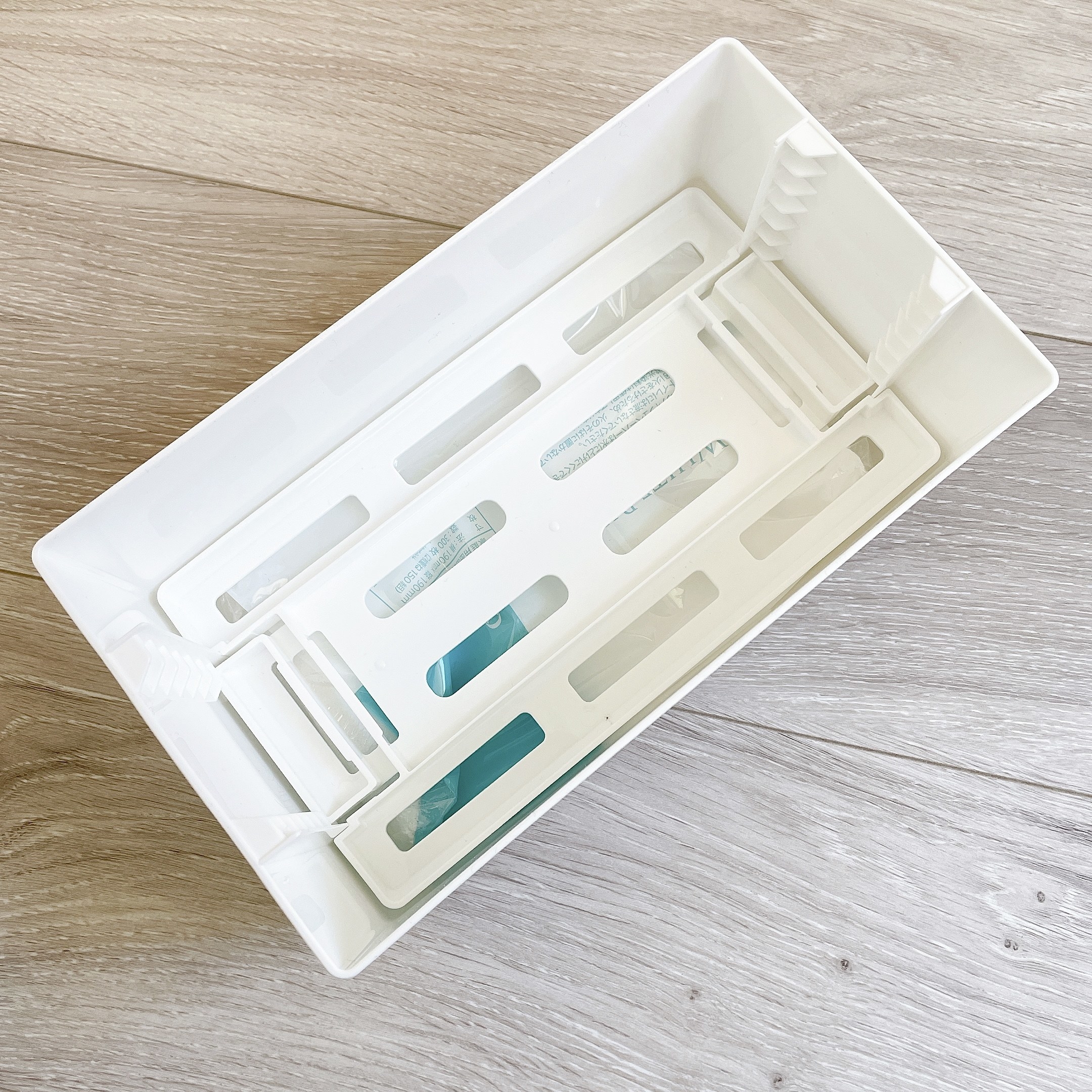 CAINZ(カインズ)のおすすめの便利グッズ「最後までしっかり使えるソフトパックティシューケース ホワイト」