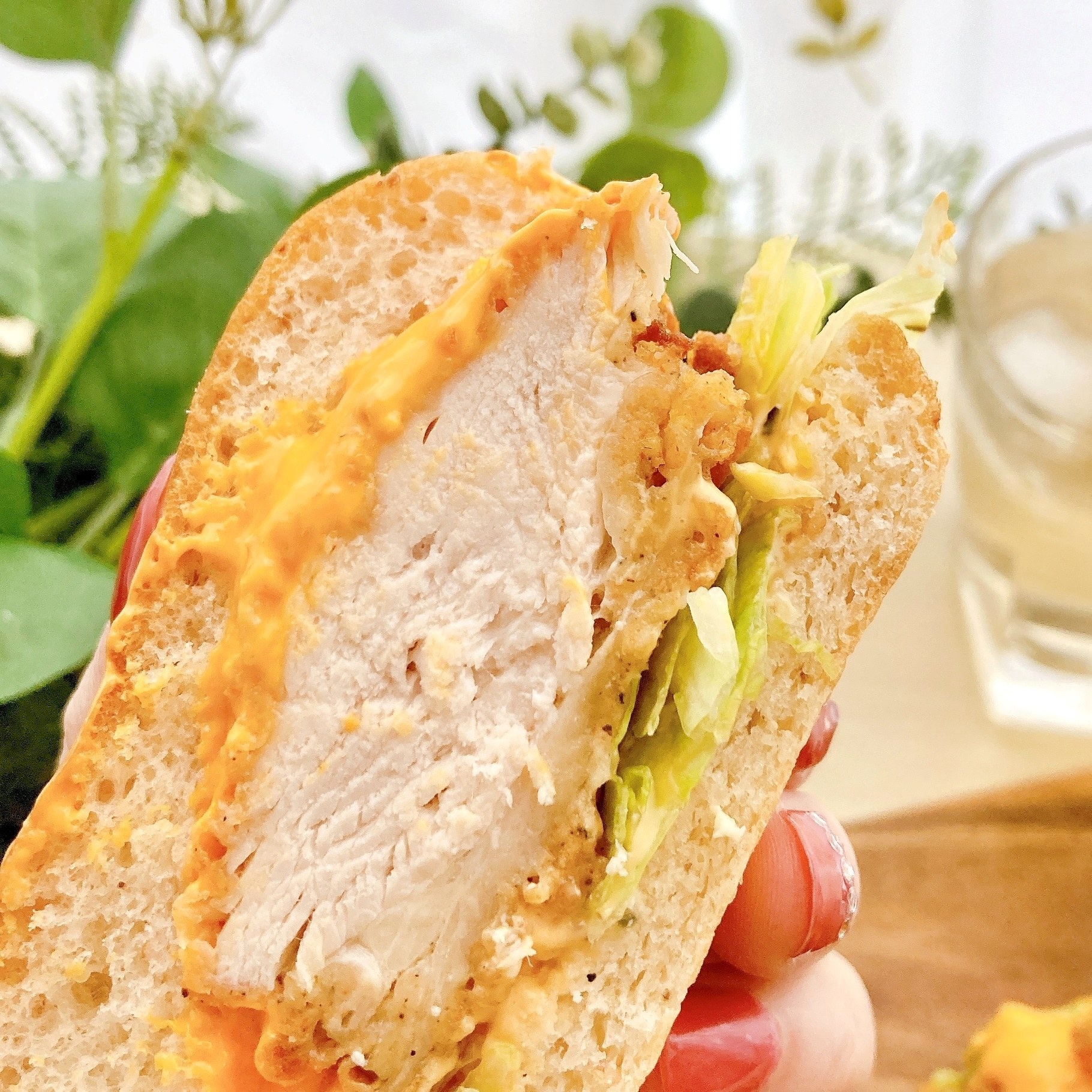 ケンタッキー・フライド・チキン（KFC）のオススメの数量限定メニュー「チーズにおぼれるフィレバーガー」