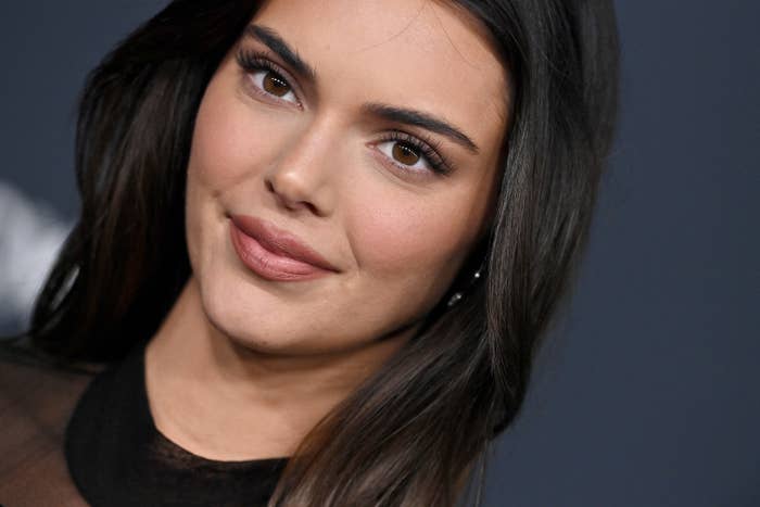 Kendall Jenner Responds To Photoshopped Hand Claims