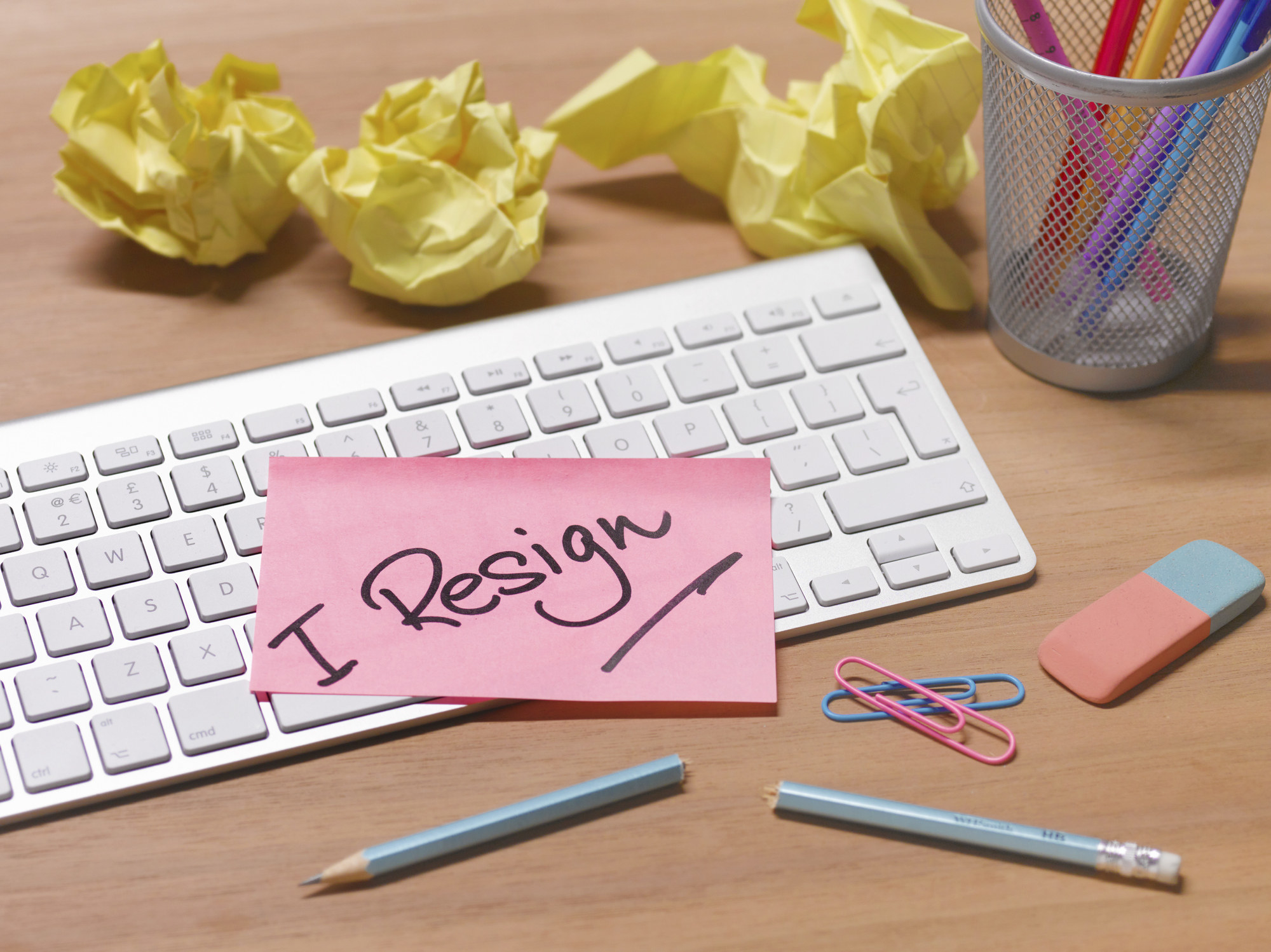 post it not on a keypad that says, i resign