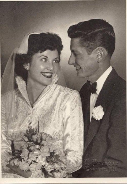 A young couple on their wedding day in the &#x27;50s