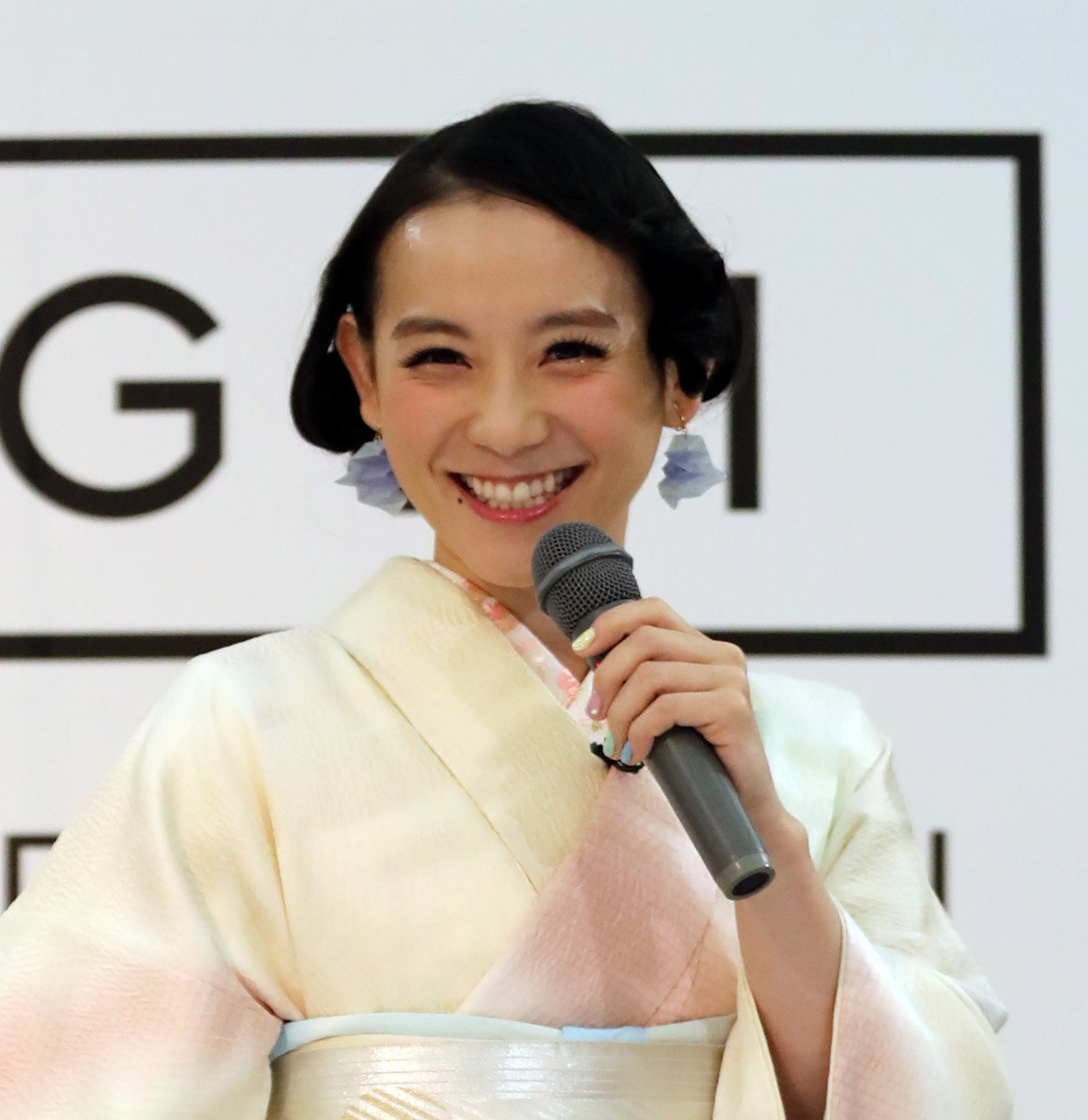 篠原ともえ シノラー ポスター 15枚 an - メルカリ