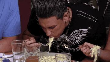 Pauly D eating pasta
