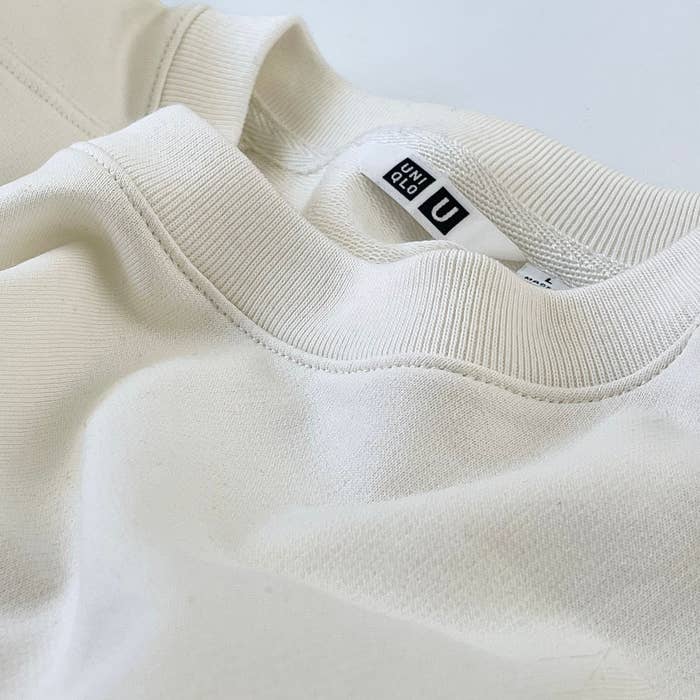UNIQLO（ユニクロ）のおすすめのメンズアイテム「ライトウエイトスウェットシャツ（長袖）」