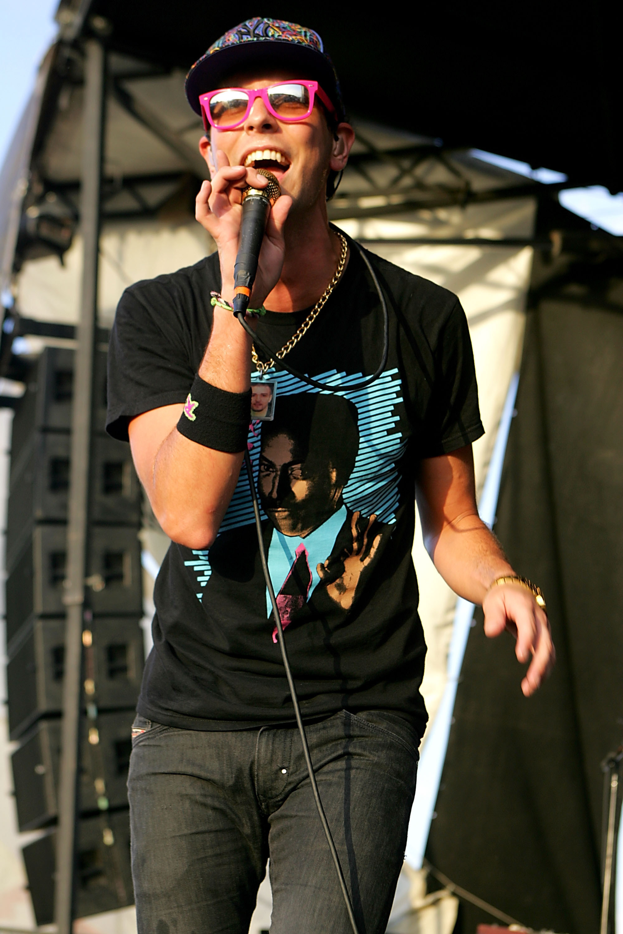 Gabe Saporta performing in 2008