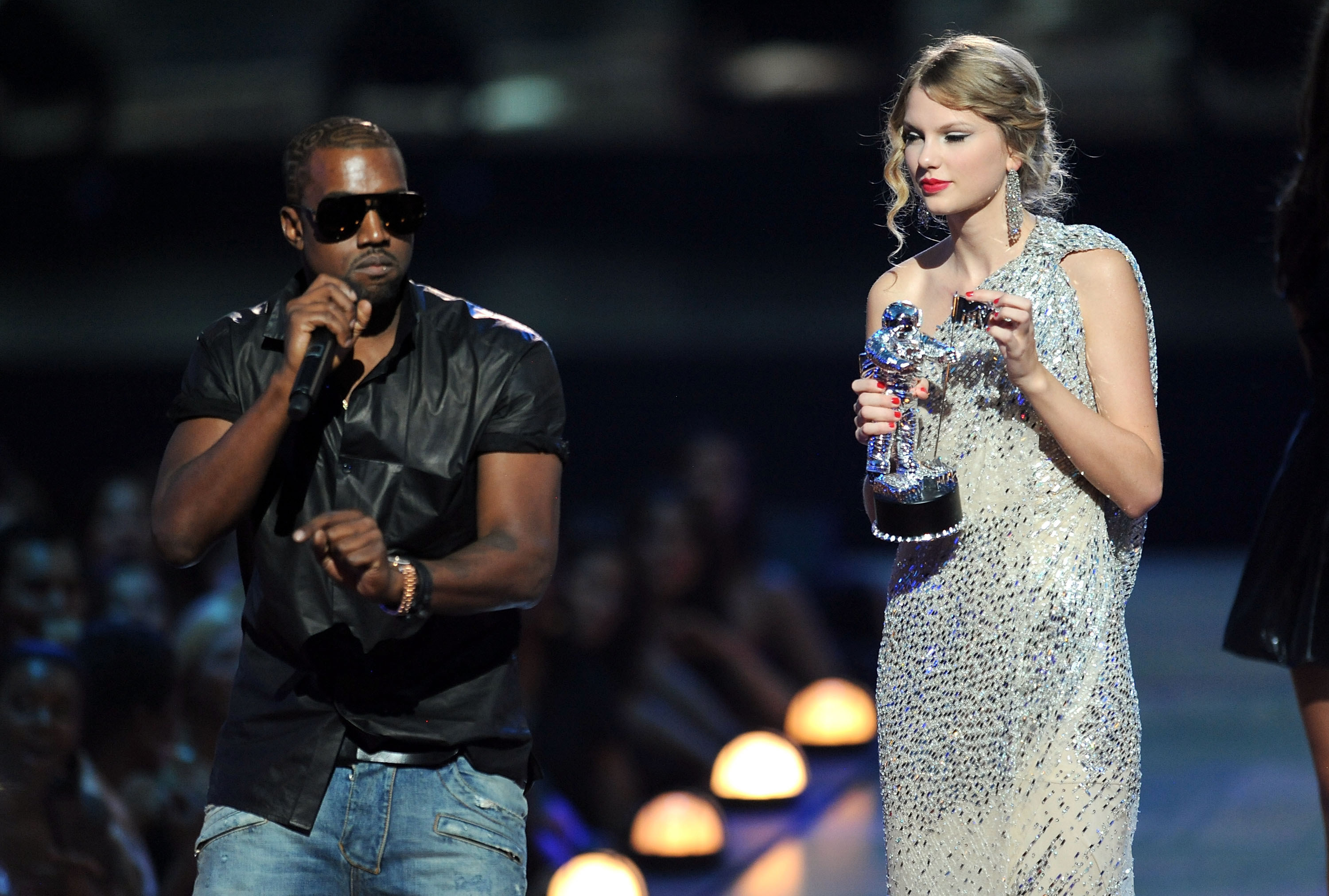 Taylor Lautner Recalls Kanye West Interrupting Taylor Swift At 2009 VMAs