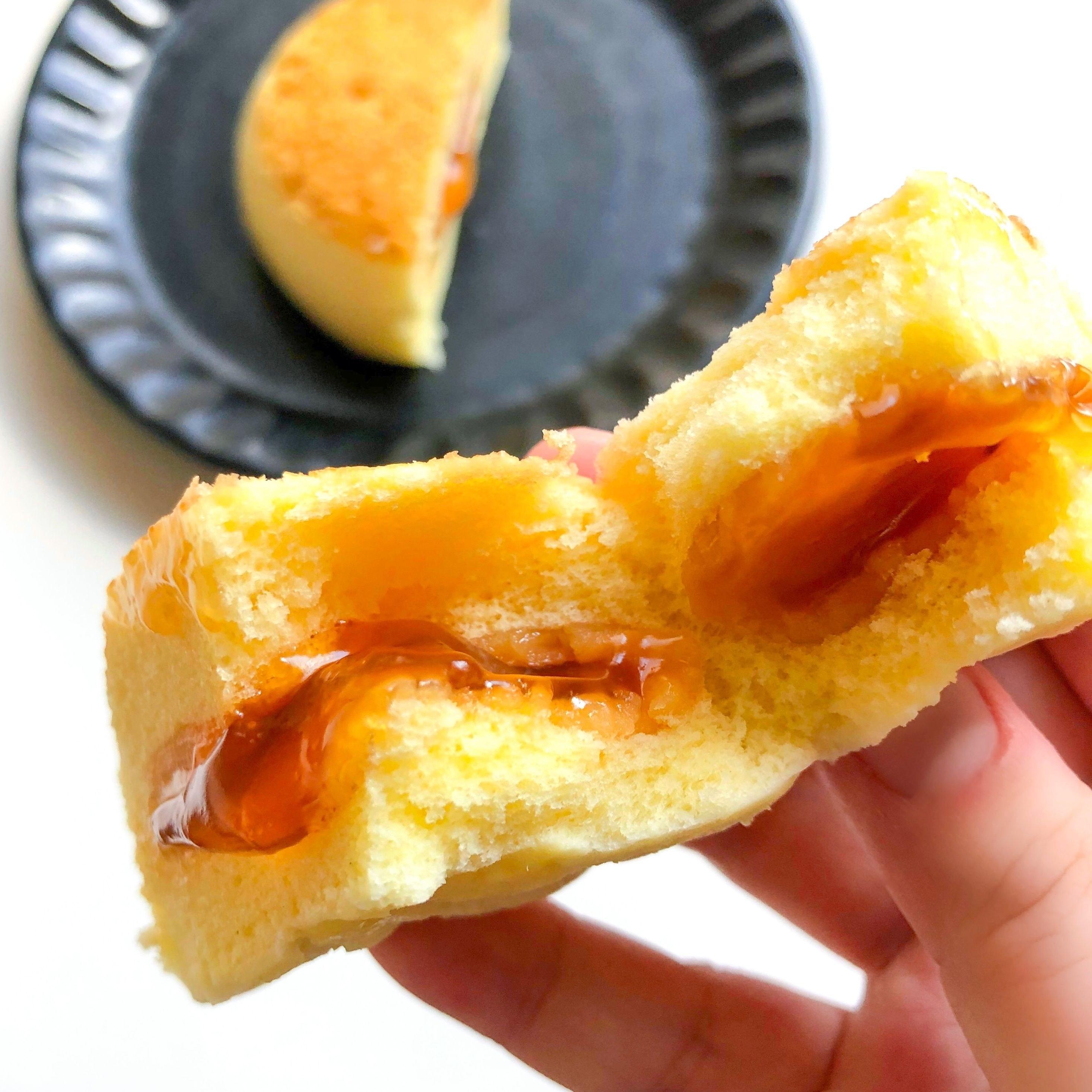 FamilyMart（ファミリーマート）のおすすめパン「森永製菓監修 バター香る ホットケーキまん」