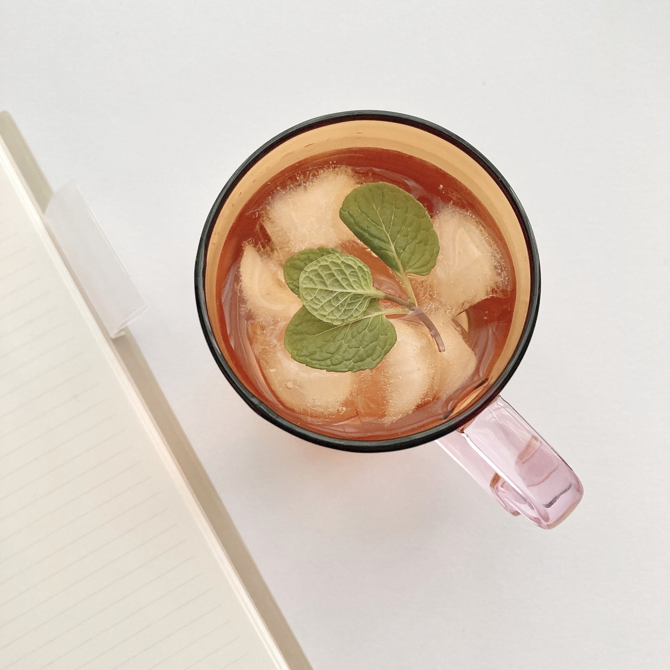 Francfranc（フランフラン）のオススメのマグカップ「バイカラー 耐熱グラスマグ アンバー」