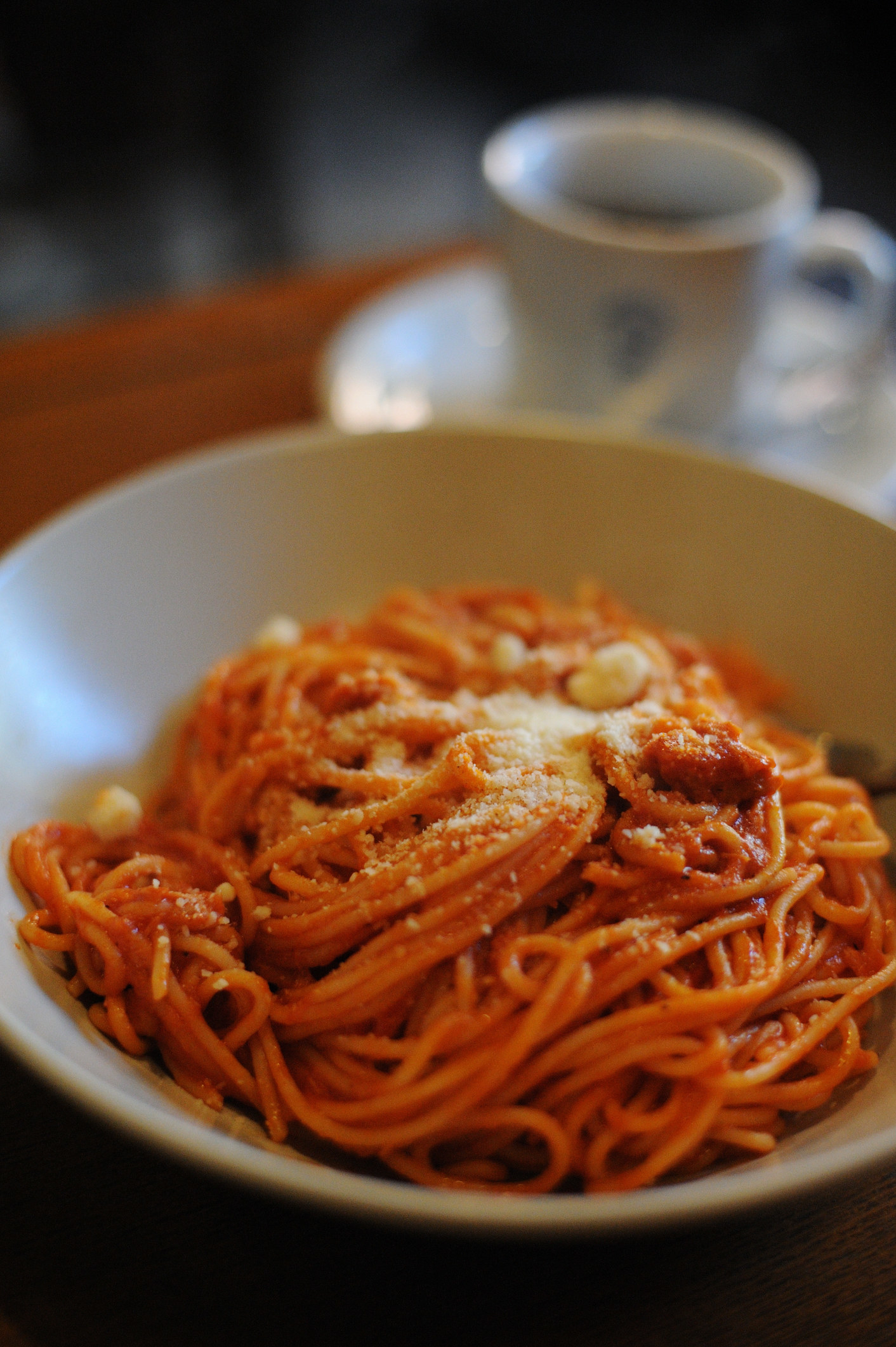 Spaghetti with tomato sauce.