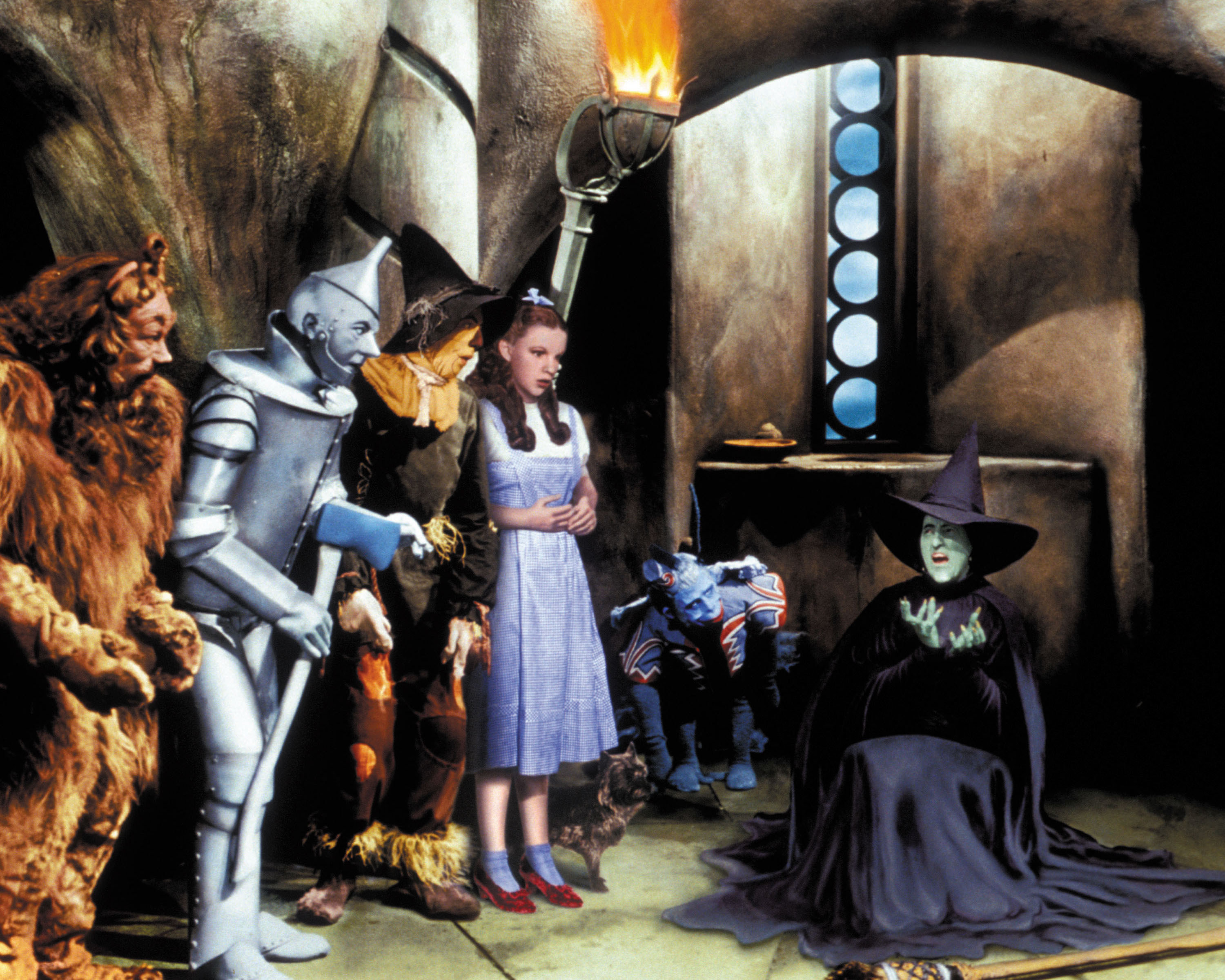 Jack Haley, Ray Bolger, Judy Garland, and Margaret Hamilton, all in costume, in a publicity still from the film, &#x27;The Wizard of Oz&#x27;, 1939