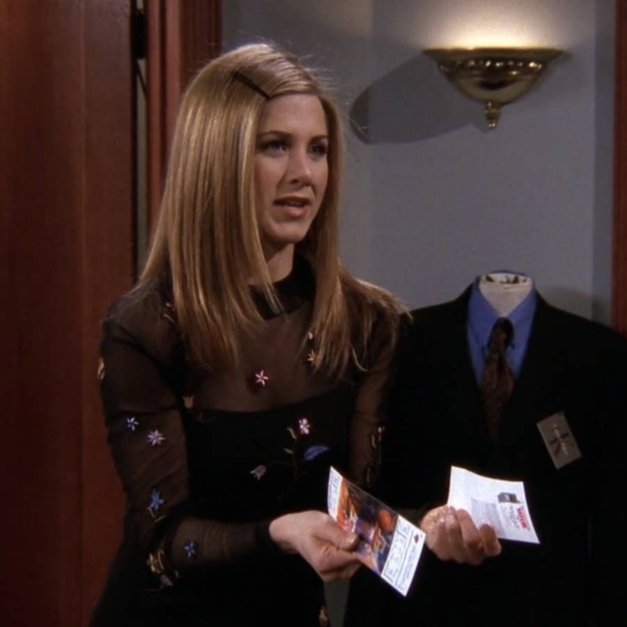 FRIENDS: Cop these 7 outfits from Rachel Green's closet