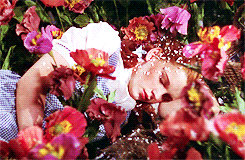 Judy Garland sleeping as it snows in &quot;The Wizard Of Oz&quot;