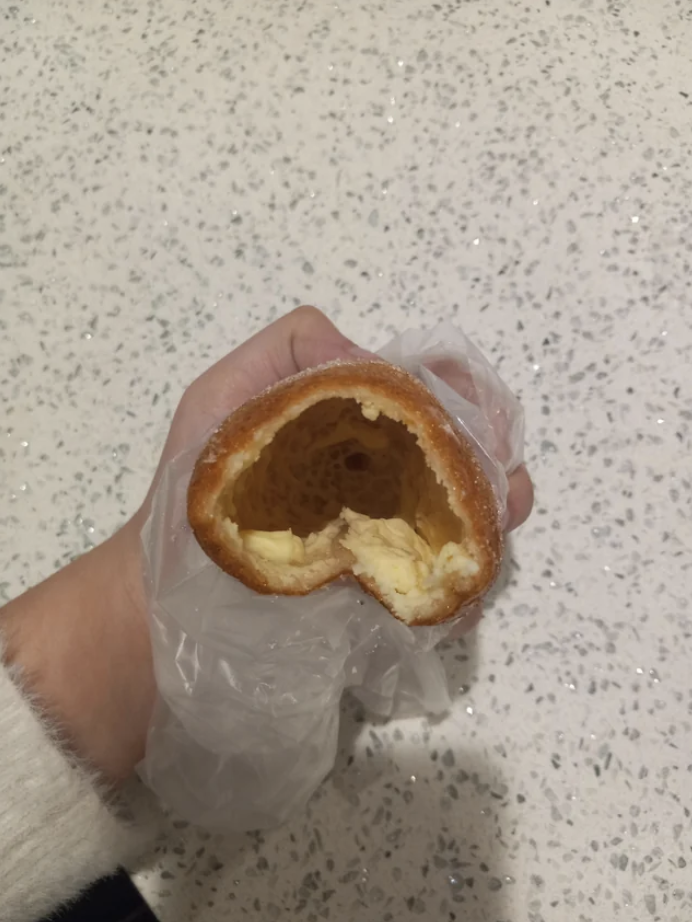 hollow pastry