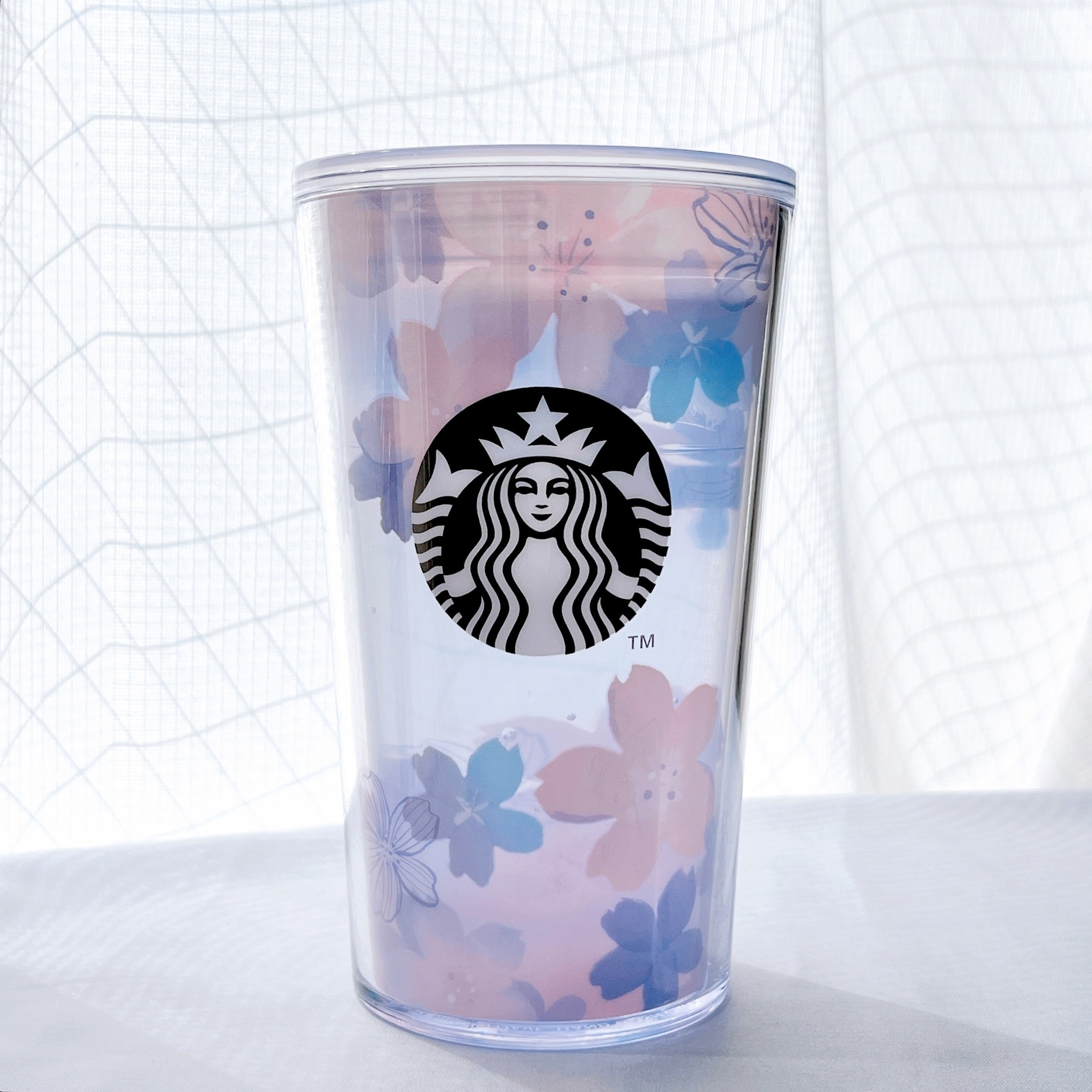 Starbucks Coffee（スターバックスコーヒー）の「SAKURA2023カラーチェンジングタンブラー355ml」