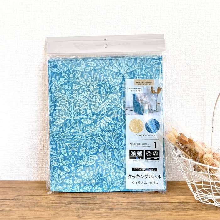 Seria（セリア）のオススメキッチン雑貨「ウィリアム・モリス クッキングパネル」