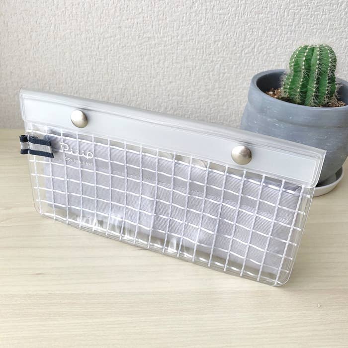 LOFT(ロフト)で見つけたオススメの文房具「ツールペンケース ピープ フラット」