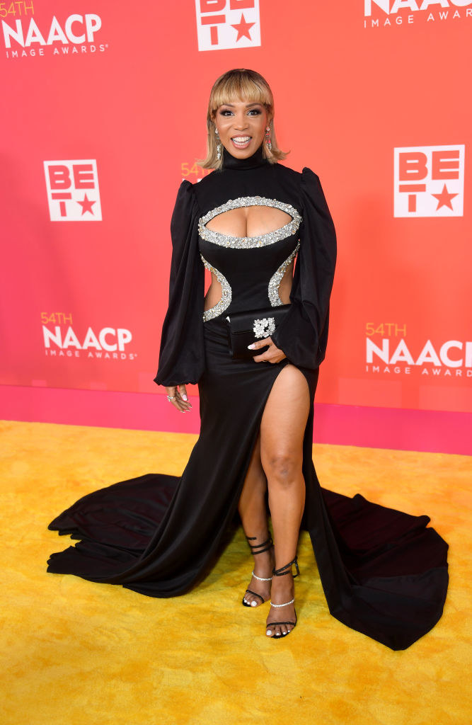 Elise Neal on the red carpet