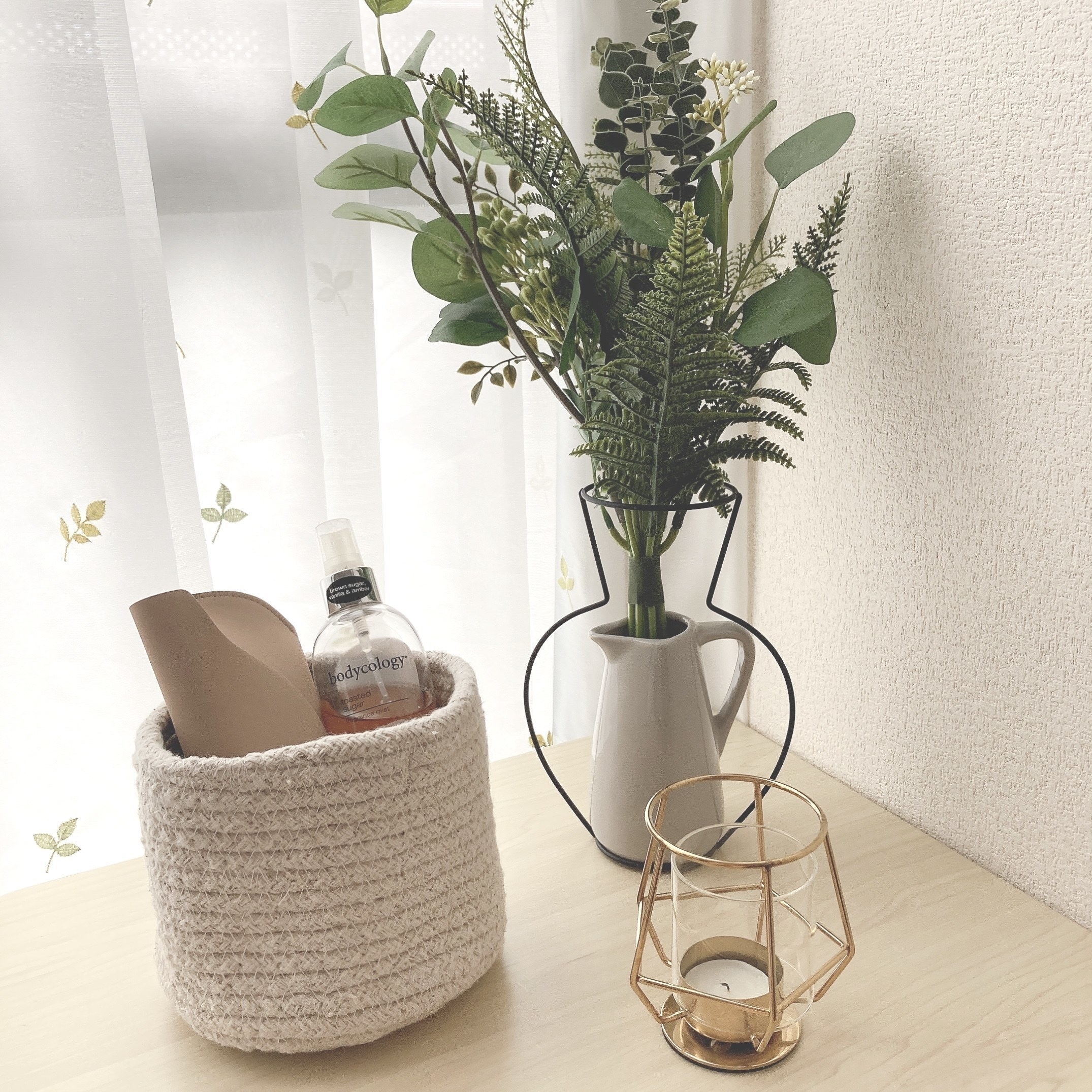 枝物の造花　IKEAのトルカ　観葉植物の代わりに花瓶とセットで販売いたします