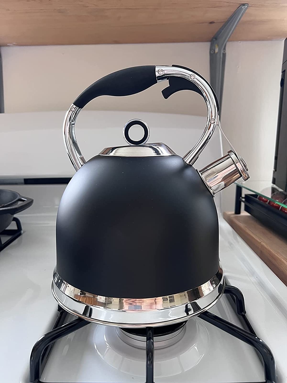 Reviewer image of black tea kettle