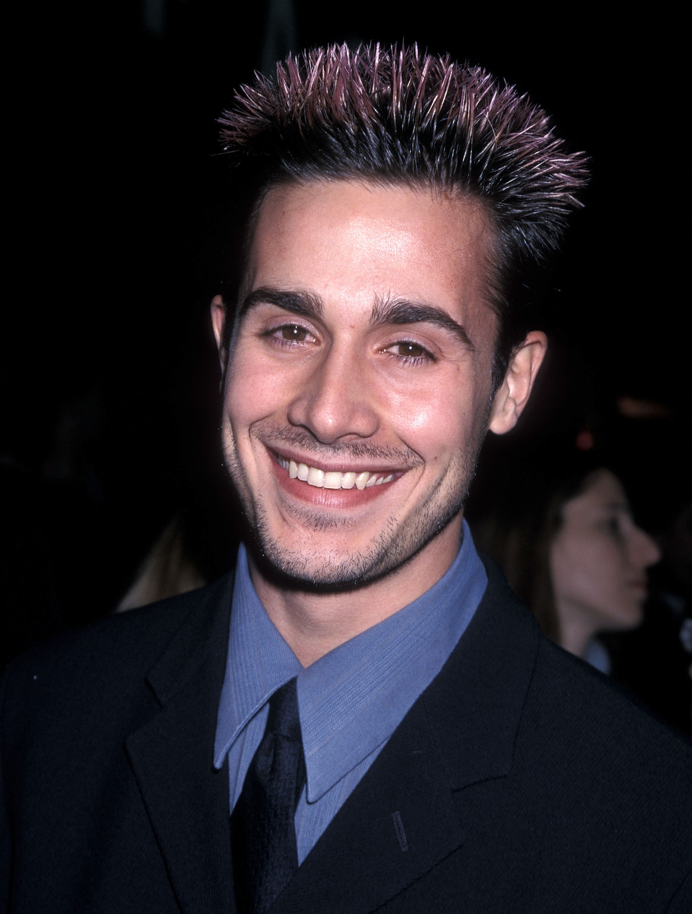 freddie prinze jr at the i still know what you did last summer premiere in 1998