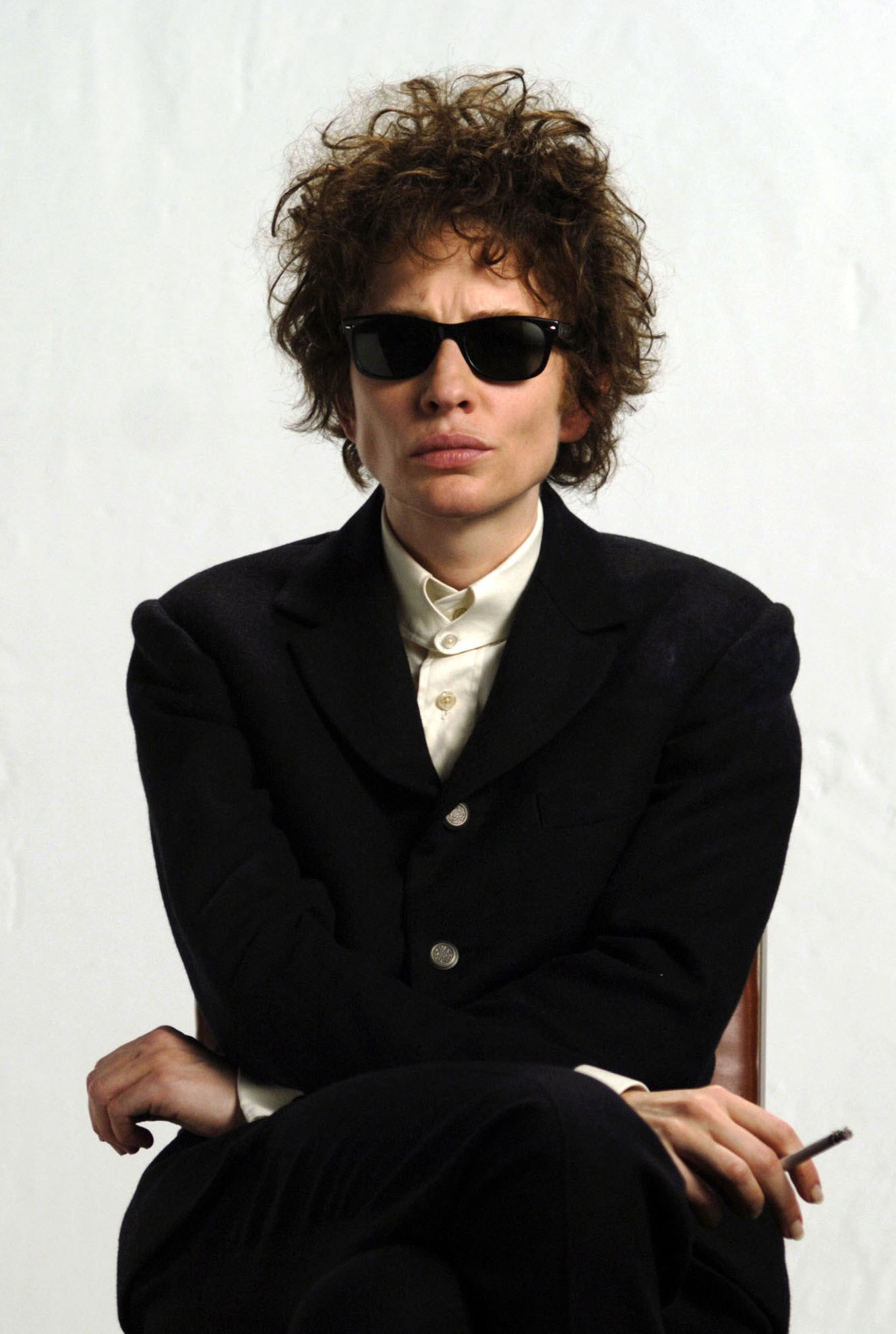 Blanchett as Dylan with dark sunglasses