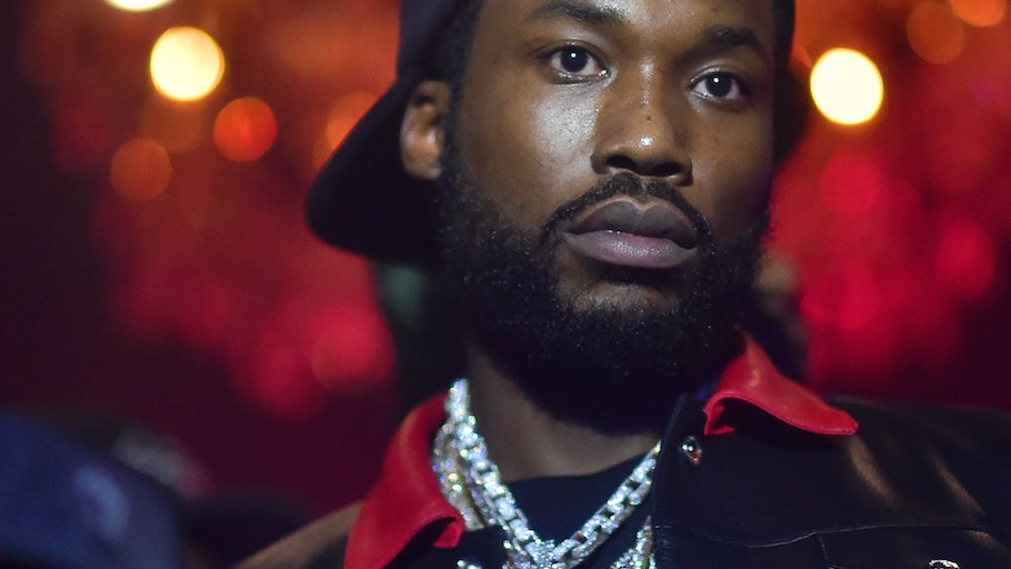 Meek Mill Addresses Negative Reaction To Giving Kids $20: 'I Ain't Giving  No Young Bulls No Money To Buy No Weed