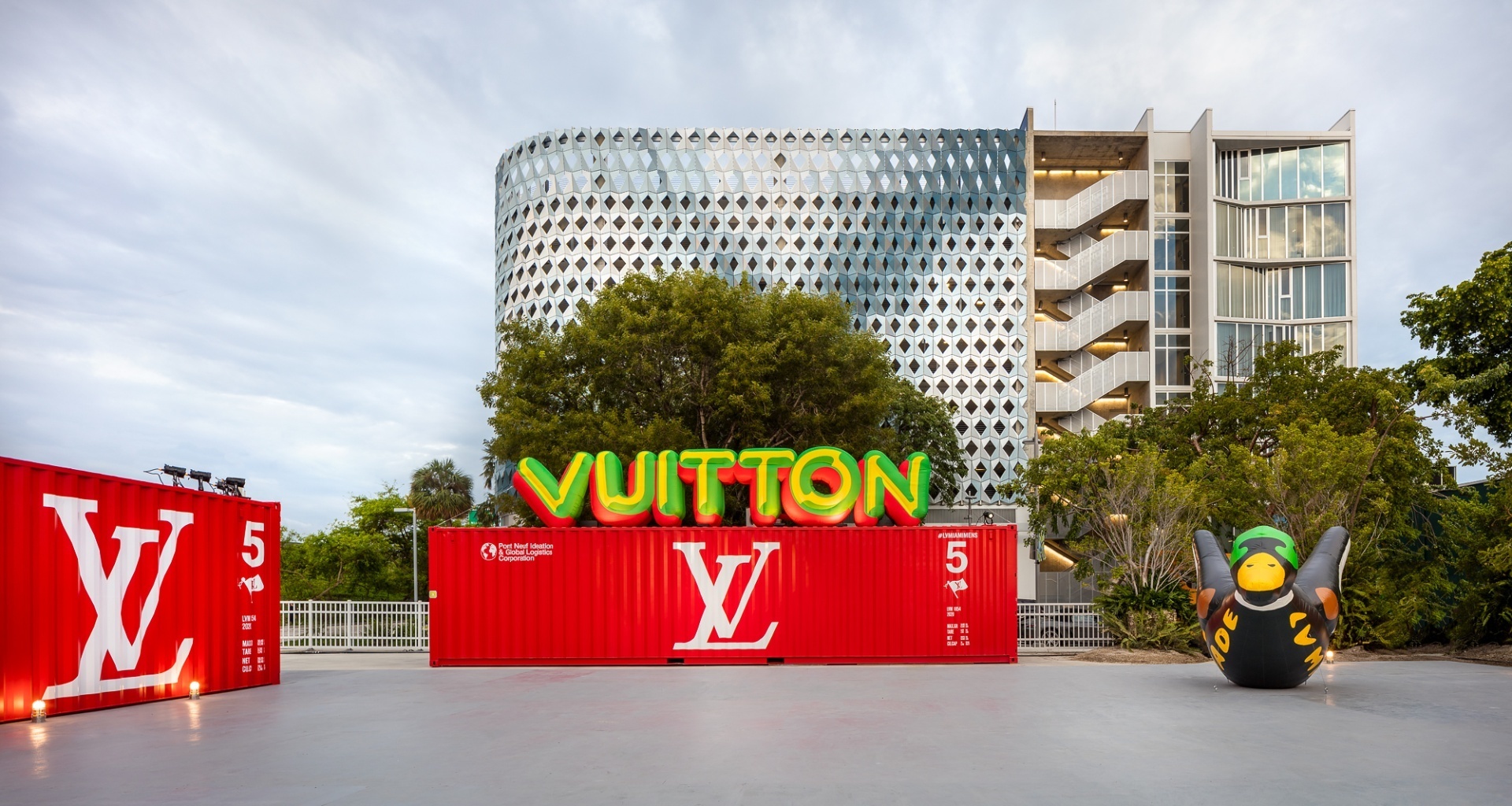 Louis Vuitton unveils men's temporary residency in Miami featuring augmented  reality. in 2023