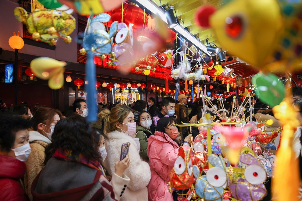 See The Magnificent Display Of Lights For The Lunar New Year Lantern ...