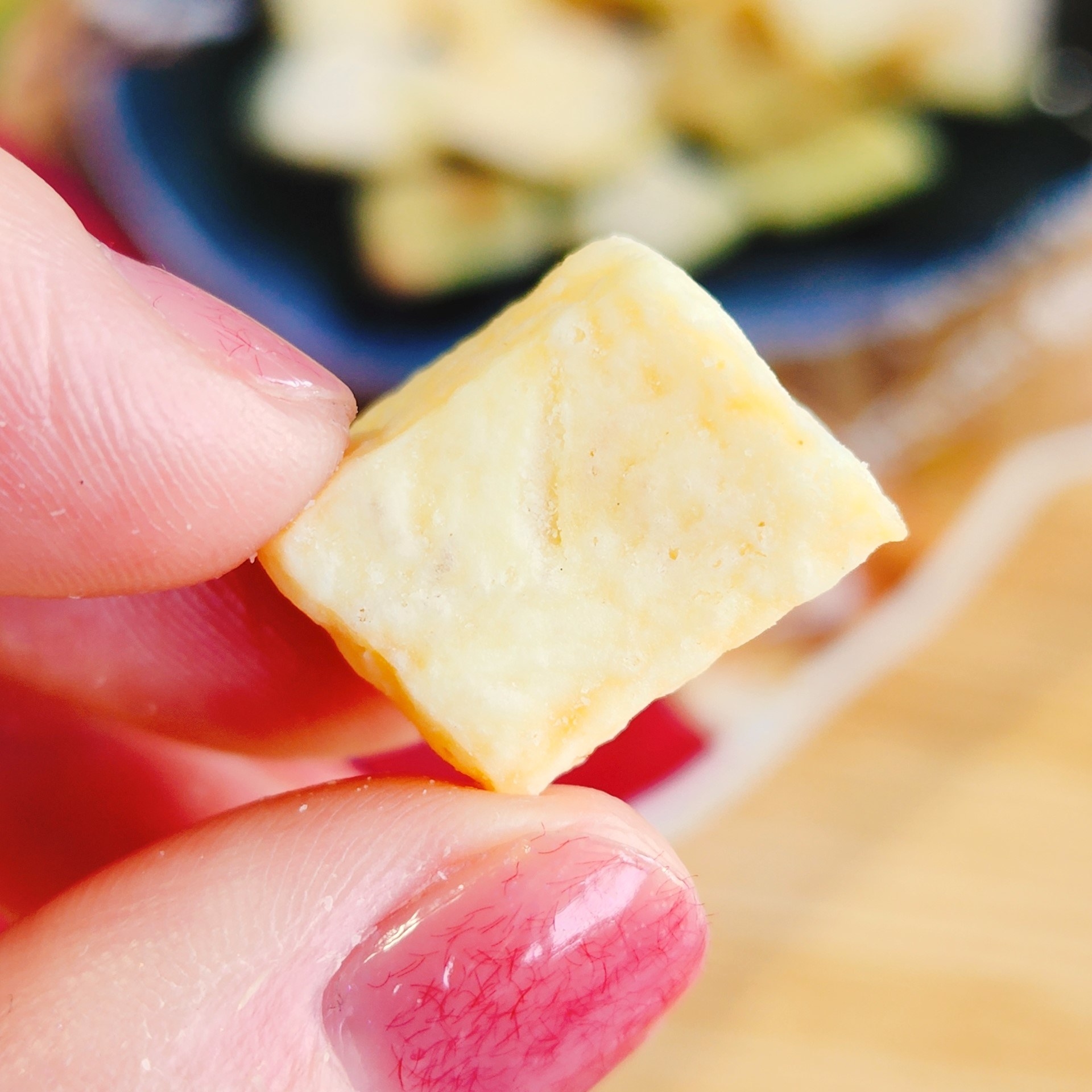 LAWSON(ローソン)のオススメお菓子「まるごと豆腐のスナック 宮古島産 雪塩仕立て 20g」