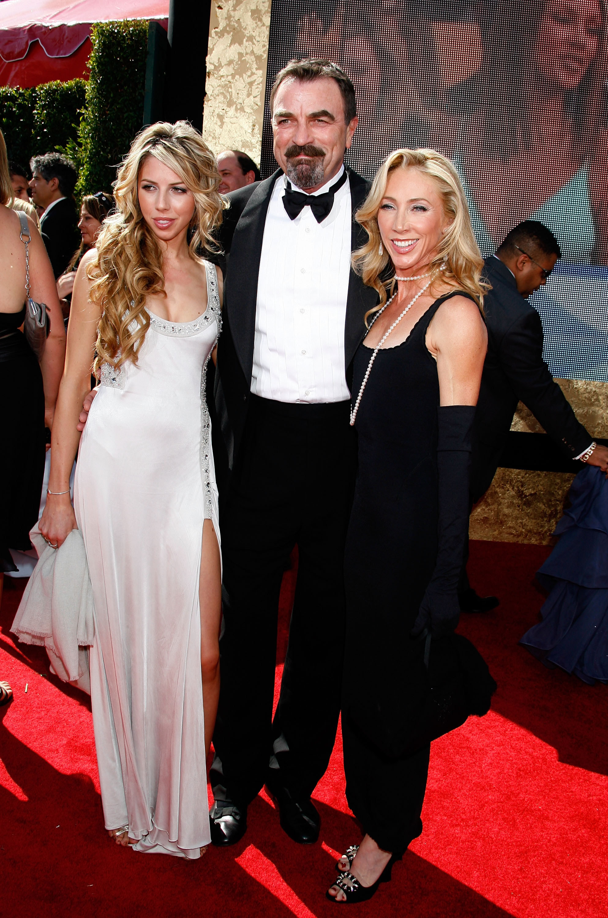 Actor Tom Selleck (C), wife Jillie (R), and daughter Hannah (L) arrive at the 59th Annual Primetime Emmy Awards at the Shrine Auditorium on September 16, 2007 in Los Angeles, California