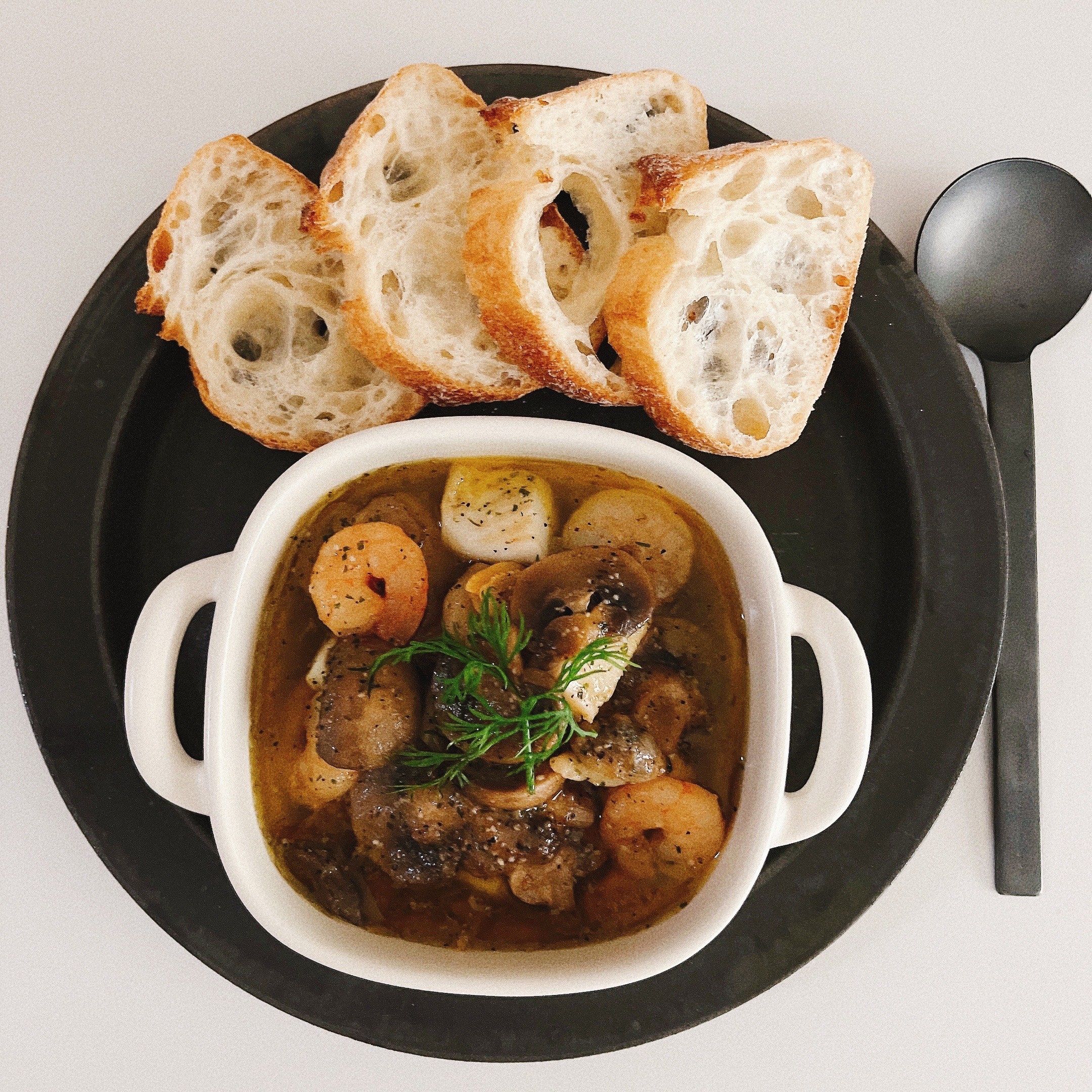 NITORI（ニトリ）のおすすめ「オーブン皿 角 ぽってりー（SS）」