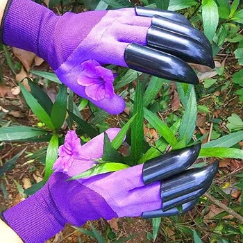 Model showing glove claws in garden