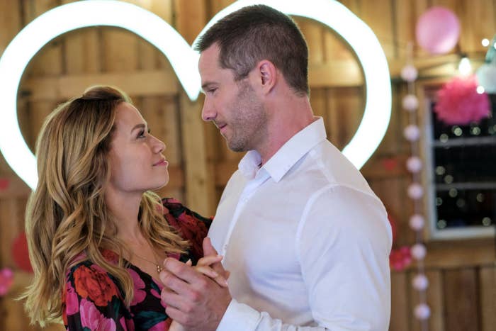 Bethany Joy Lenz and Luke MacFarlane in A Valentine&#x27;s Match